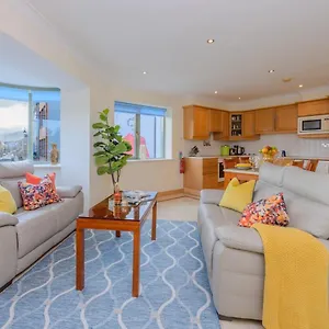 4* מלון דירות Park Place